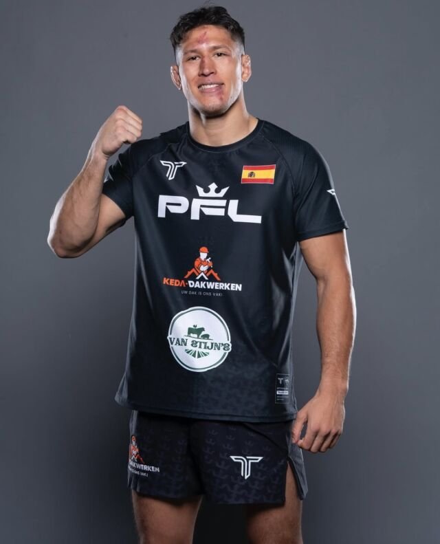 📢 Trots op onze samenwerking!
Wij zijn ontzettend trots om Gino van Steenis te mogen sponsoren en een steentje bij te dragen aan zijn indrukwekkende carrière in de MMA-wereld. 💪
Gefeliciteerd met je laatste overwinning bij PFL MMA, een van de grootste MMA-organisaties ter wereld! 🏆 Je doorzettingsvermogen en discipline zijn een inspiratie voor velen.
Blijf knallen, Gino! We wensen je veel succes in jouw volgende gevechten en staan volledig achter je! 🔥👊
#Trots #Sponsoring #MMA #GinoVanSteenis #PFLMMA #Succes